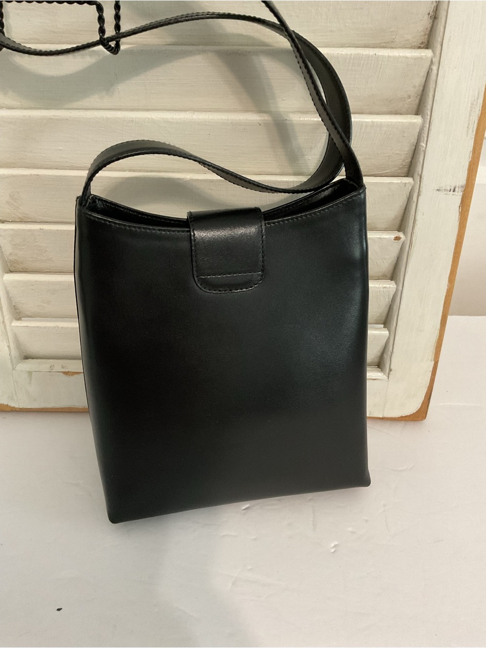 Salvatore Ferragamo Gancini Shoulder Bag - Picture 4 of 16